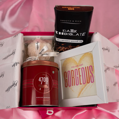 XOXO Delight Gift Box