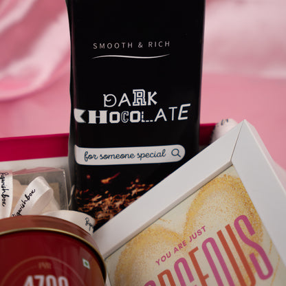 XOXO Delight Gift Box